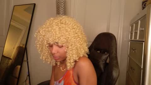 Snapshot of butterflybootyy chatting on December 18, 1:44 am butterfly booty online show from December 18, 1:44 am