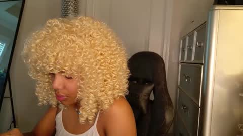 butterfly booty online show from December 21, 1:29 pm