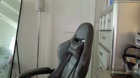 Snapshot of butterflybootyy chatting on June 14, 2:30 pm butterfly booty online show from June 14, 2:30 pm