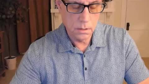 Snapshot of buttnakedfun954737 chatting on December 9, 11:15 am Miles online show from December 9, 11:15 am