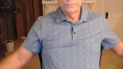 Snapshot of buttnakedfun954737 chatting on December 10, 9:12 am Miles online show from December 10, 9:12 am