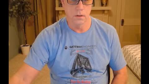 Snapshot of buttnakedfun954737 chatting on February 2, 11:30 am Miles online show from February 2, 11:30 am