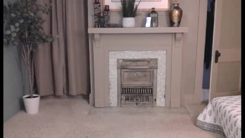 Snapshot of buttnakedfun954737 chatting on February 8, 9:36 pm Miles online show from February 8, 9:36 pm