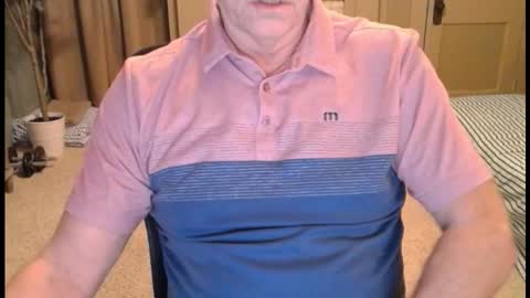 Snapshot of buttnakedfun954737 chatting on December 17, 12:22 pm Miles online show from December 17, 12:22 pm