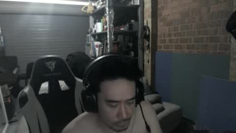 Snapshot of buzzzzzzz01 chatting on September 24, 5:11 am buzzzzzzz01 online show from September 24, 5:11 am