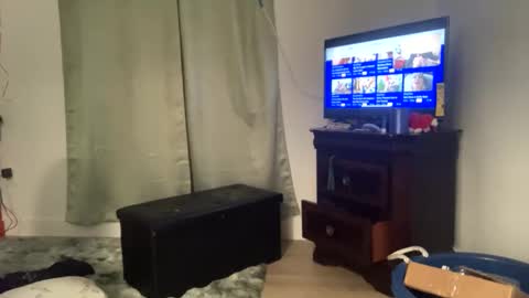 Snapshot of bv965422 chatting on February 28, 10:09 am 696969illuminate online show from February 28, 10:09 am