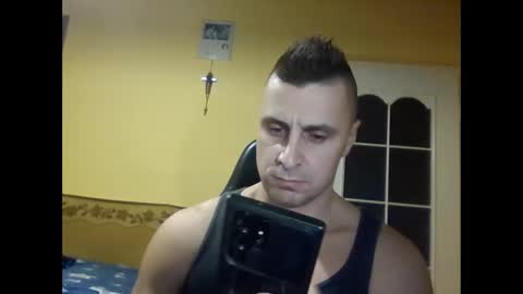 Snapshot of bzykacz1988 chatting on December 10, 11:30 pm bzykacz1988 online show from December 10, 11:30 pm