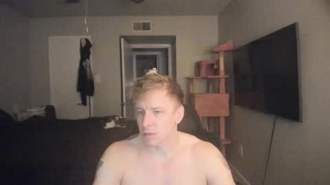 Snapshot of c00ki3m0nstr chatting on December 14, 12:27 am c00ki3m0nstr online show from December 14, 12:27 am