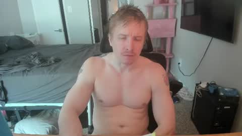 Snapshot of c00ki3m0nstr chatting on June 12, 8:19 pm c00ki3m0nstr online show from June 12, 8:19 pm