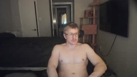 Snapshot of c00ki3m0nstr chatting on June 17, 2:14 am c00ki3m0nstr online show from June 17, 2:14 am