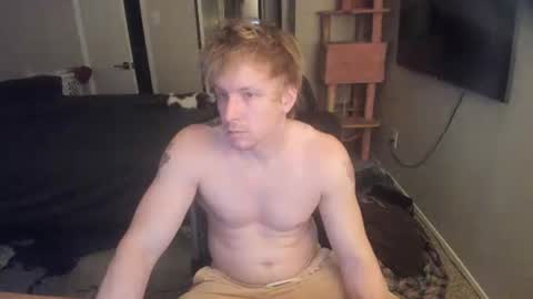 Snapshot of c00ki3m0nstr chatting on July 21, 2:14 am c00ki3m0nstr online show from July 21, 2:14 am