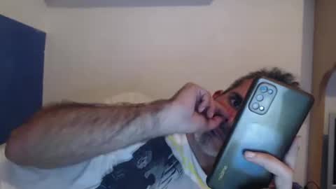 Snapshot of c0llinfarrell chatting on December 11, 12:12 pm Collin Farrel online show from December 11, 12:12 pm