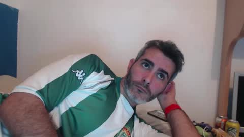 Snapshot of c0llinfarrell chatting on December 28, 10:03 am Collin Farrel online show from December 28, 10:03 am