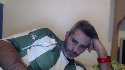 Snapshot of c0llinfarrell chatting on December 28, 9:30 pm Collin Farrel online show from December 28, 9:30 pm