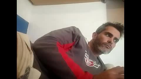 Snapshot of c0llinfarrell chatting on January 6, 11:18 am Collin Farrel online show from January 6, 11:18 am