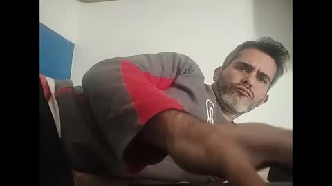 Snapshot of c0llinfarrell chatting on January 7, 12:41 pm Collin Farrel online show from January 7, 12:41 pm