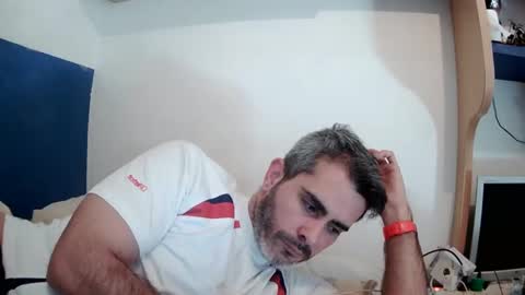 Snapshot of c0llinfarrell chatting on January 9, 11:58 am Collin Farrel online show from January 9, 11:58 am