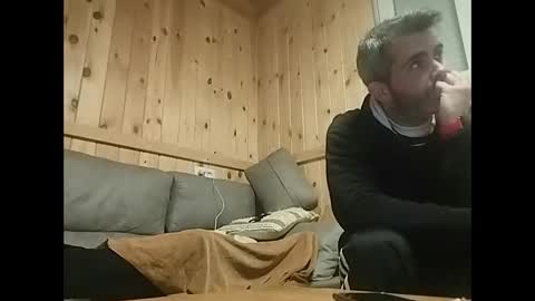 Snapshot of c0llinfarrell chatting on January 10, 10:57 pm Collin Farrel online show from January 10, 10:57 pm