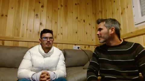 Snapshot of c0llinfarrell chatting on January 16, 11:27 pm Collin Farrel online show from January 16, 11:27 pm