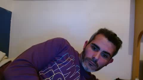 Snapshot of c0llinfarrell chatting on January 19, 8:51 pm Collin Farrel online show from January 19, 8:51 pm