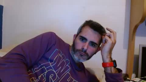 Snapshot of c0llinfarrell chatting on January 23, 7:07 pm Collin Farrel online show from January 23, 7:07 pm