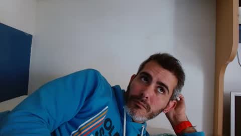 Snapshot of c0llinfarrell chatting on January 25, 1:30 pm Collin Farrel online show from January 25, 1:30 pm