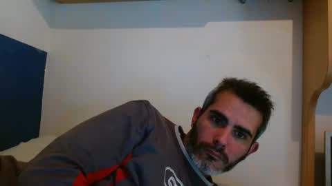 Snapshot of c0llinfarrell chatting on January 26, 11:50 am Collin Farrel online show from January 26, 11:50 am