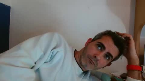 Snapshot of c0llinfarrell chatting on January 28, 11:06 am Collin Farrel online show from January 28, 11:06 am