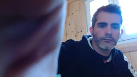 Snapshot of c0llinfarrell chatting on February 1, 11:32 am Collin Farrel online show from February 1, 11:32 am