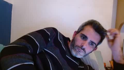 Snapshot of c0llinfarrell chatting on February 7, 9:26 am Collin Farrel online show from February 7, 9:26 am