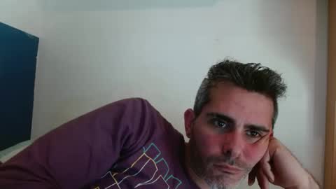 Snapshot of c0llinfarrell chatting on February 15, 2:44 pm Collin Farrel online show from February 15, 2:44 pm