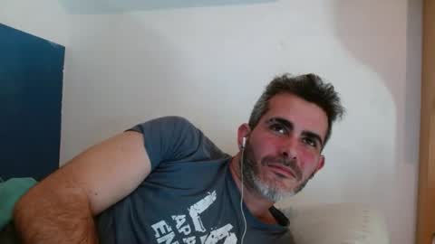 Snapshot of c0llinfarrell chatting on February 19, 11:49 am Collin Farrel online show from February 19, 11:49 am