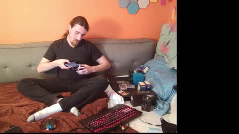 Snapshot of c4g992 chatting on December 3, 1:52 am c4g992 online show from December 3, 1:52 am