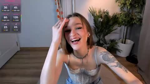 Polly online show from October 28, 8:55 pm