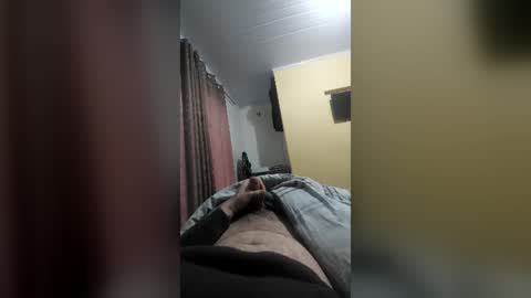 Snapshot of cacas1818 chatting on June 28, 6:36 pm cacas1818 online show from June 28, 6:36 pm