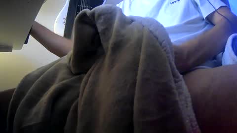 Snapshot of cachicho81 chatting on May 27, 1:35 am cachicho81 online show from May 27, 1:35 am
