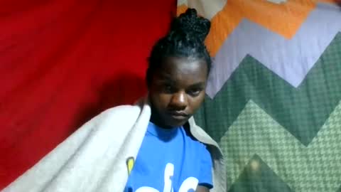 Snapshot of caella98 chatting on July 4, 8:48 pm caella98 online show from July 4, 8:48 pm
