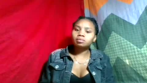 Snapshot of caella98 chatting on July 7, 7:23 am caella98 online show from July 7, 7:23 am