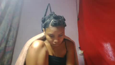 Snapshot of caella98 chatting on July 24, 7:50 am caella98 online show from July 24, 7:50 am