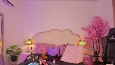 Snapshot of cahitlinbel chatting on July 7, 5:54 am Cahitlin online show from July 7, 5:54 am