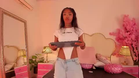 Snapshot of cahitlinbel chatting on July 26, 5:15 am Cahitlin online show from July 26, 5:15 am