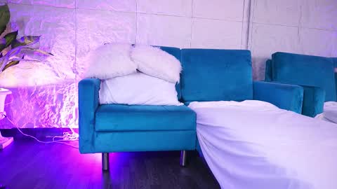 CailynBrown online show from March 1, 4:25 am