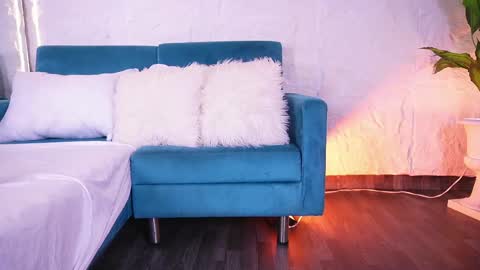 CailynBrown online show from April 15, 4:08 am