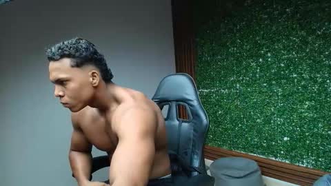 Snapshot of cain_grey chatting on December 14, 10:03 pm cain online show from December 14, 10:03 pm