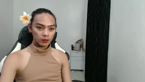 caitessa_bellemoir online show from November 29, 6:00 pm