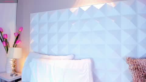 Snapshot of caitlyncouper chatting on December 27, 8:07 pm Caitlyn online show from December 27, 8:07 pm