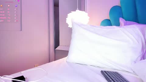 Snapshot of caitlyncouper chatting on March 6, 1:48 am Caitlyn online show from March 6, 1:48 am