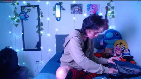 Snapshot of caitlynwheler chatting on February 9, 1:46 pm caitlynwheler online show from February 9, 1:46 pm