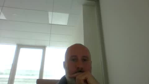 Snapshot of caldoski chatting on May 5, 11:40 am caldoski online show from May 5, 11:40 am