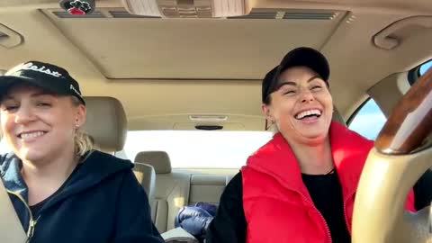 Snapshot of calicambri chatting on February 1, 9:40 pm The Cali Cambri online show from February 1, 9:40 pm